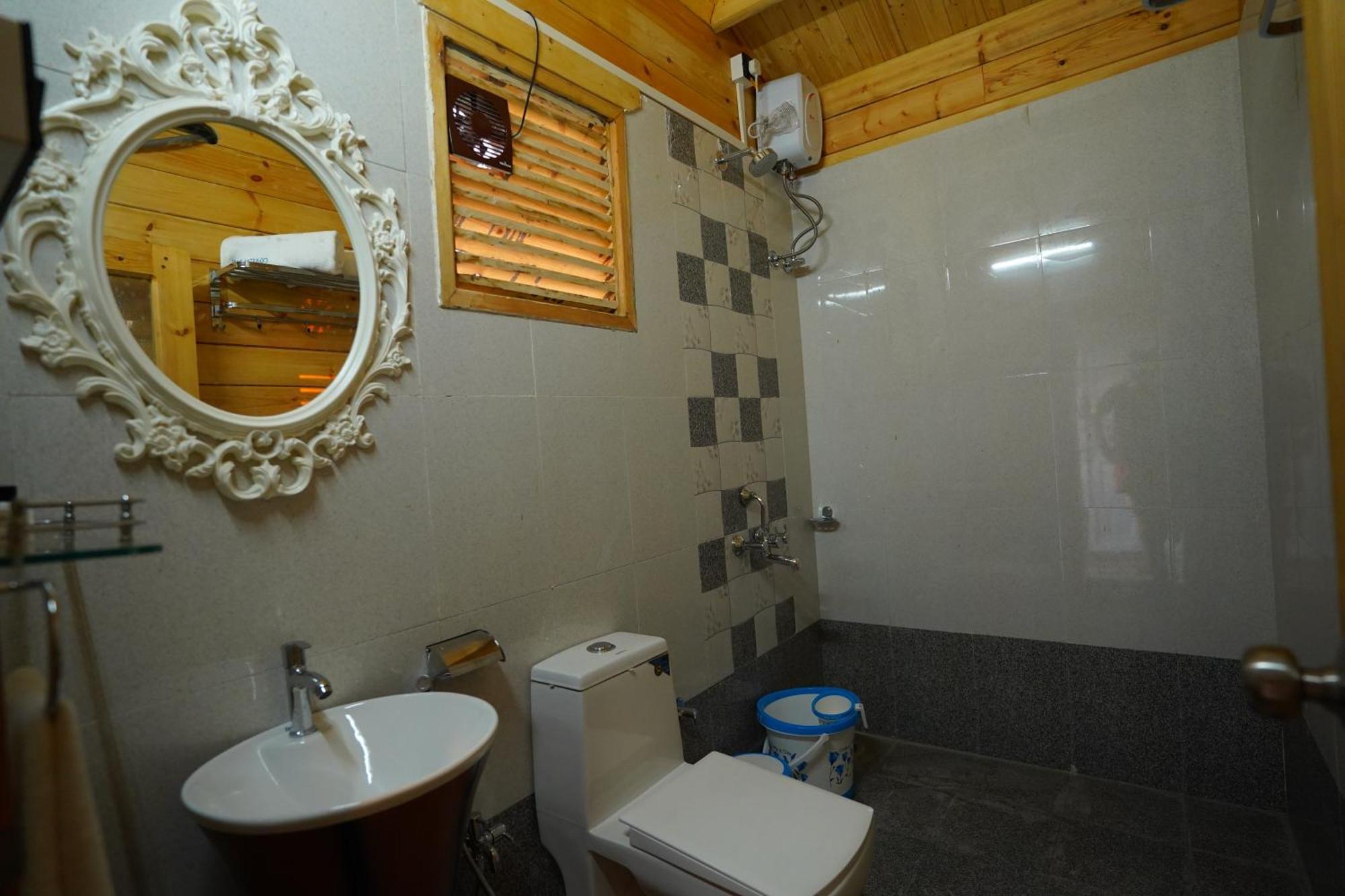 Coastal Bay Inn Alībāg Εξωτερικό φωτογραφία