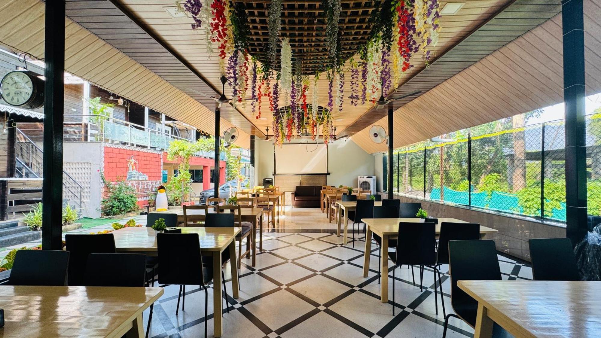 Coastal Bay Inn Alībāg Εξωτερικό φωτογραφία