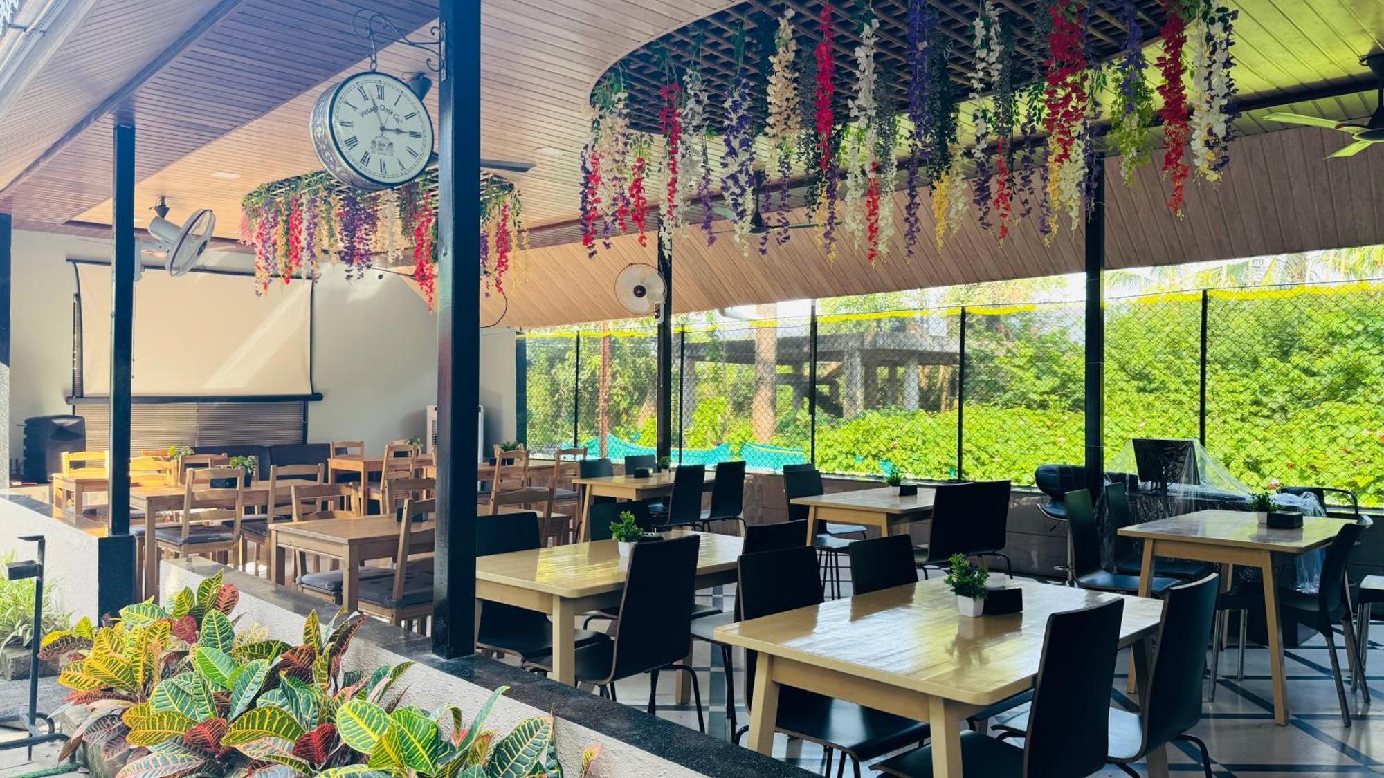 Coastal Bay Inn Alībāg Εξωτερικό φωτογραφία
