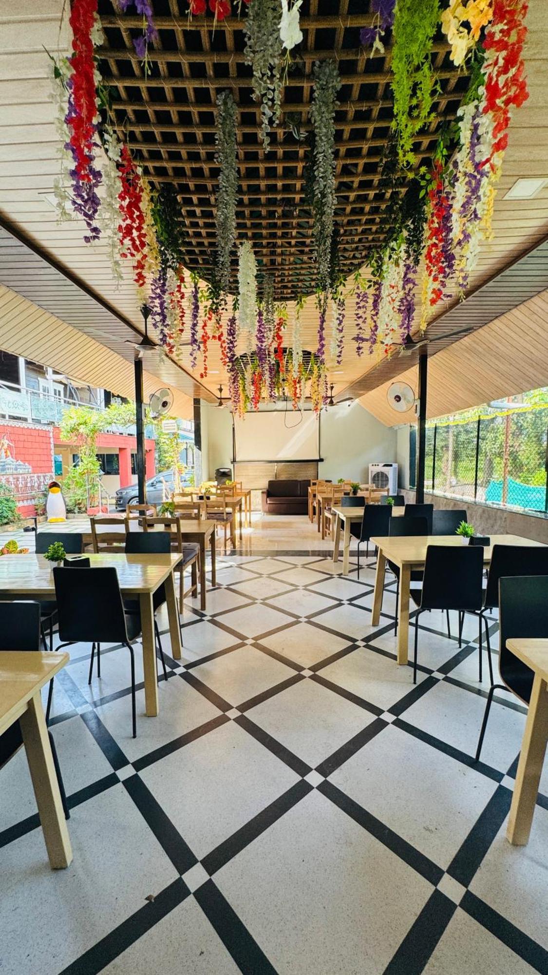 Coastal Bay Inn Alībāg Εξωτερικό φωτογραφία
