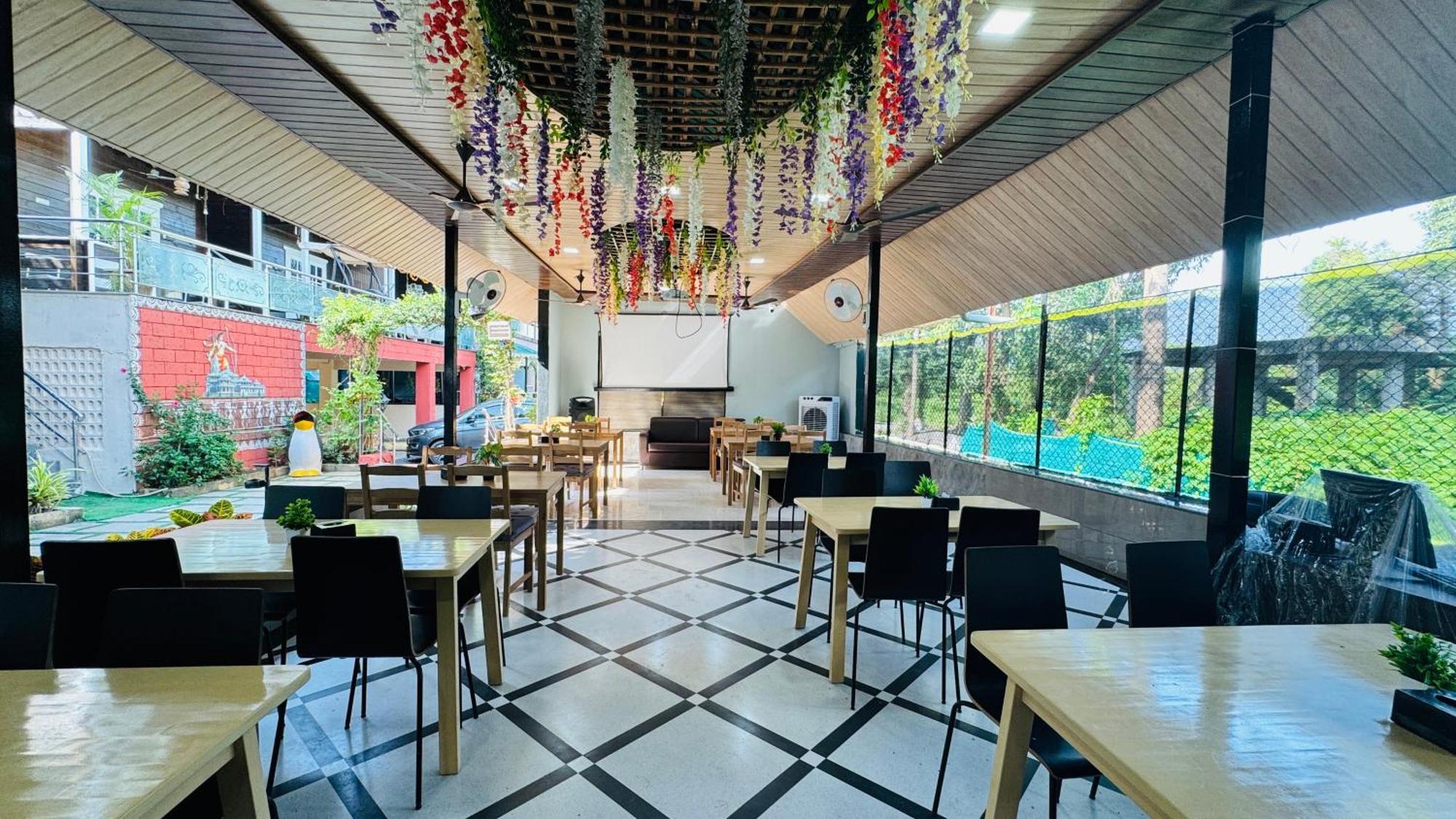 Coastal Bay Inn Alībāg Εξωτερικό φωτογραφία